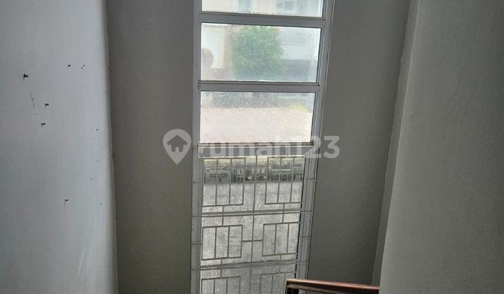 Beautiful House in Gading Serpong, Furnished, 2 Floors, Neat, Ready to Occupy 2