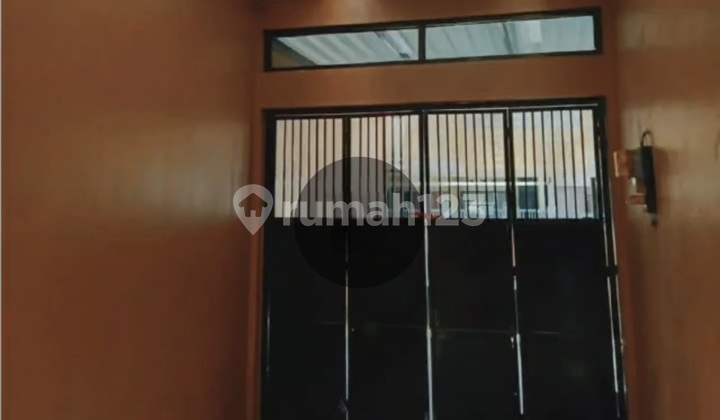 Minimalist Beautiful House in BSD Kencana Loka, 1.5 Floors, Ready to Occupy 2