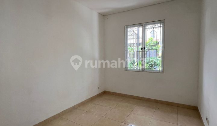 A Beautiful House in BSD Greenwich Park, 2 Floors, Neat and Ready to Occupy 2