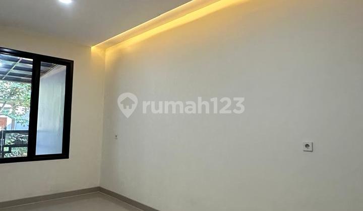 Beautiful Design 2-Story House Tidy Good Location in BSD Kencana Loka 2