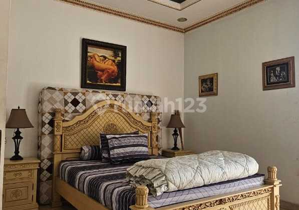 Luxury House in Gading Serpong Fully Furnished with Swimming Pool 2