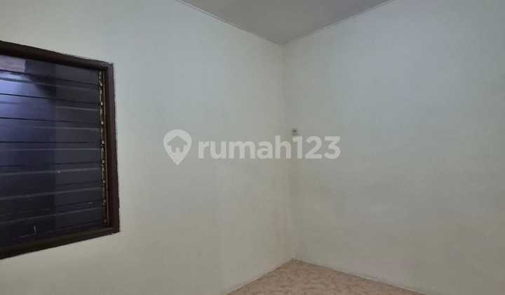 Neat Minimalist House in Gading Serpong, Comfortable and Good Location 2