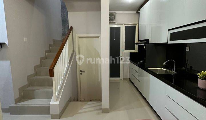 RUMAH CANTIK DAN FULLY FURNISHED SIAP HUNI DI SUMMARECON SERPONG 2