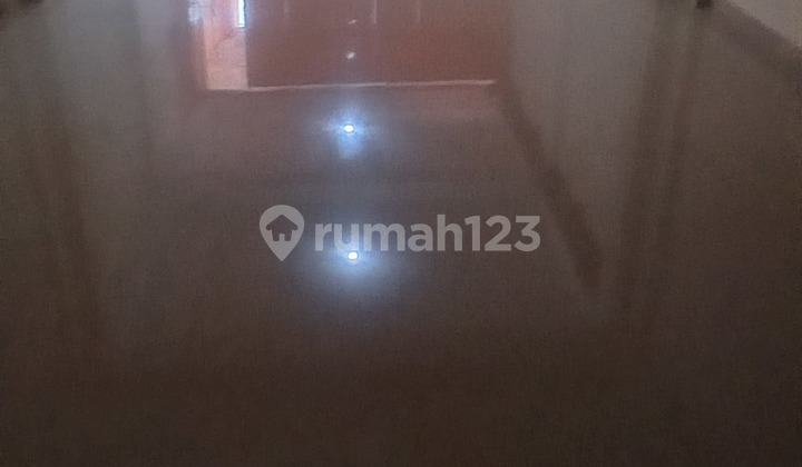 Ruko 3,5 Lantai Siap Pakai di Kecamatan Jatinegara. Jakarta Timur