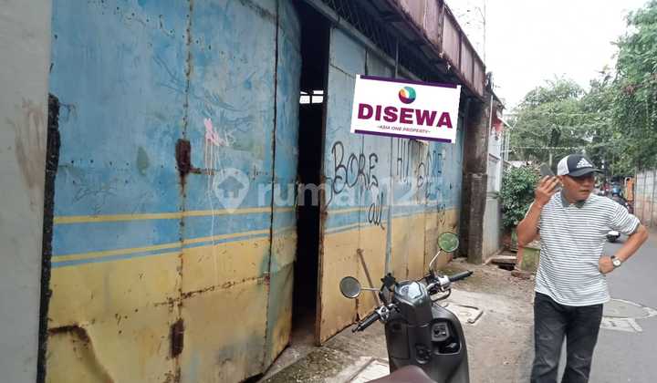 Mini Warehouse, Maximum Potential - Strategic Location in East Jakarta