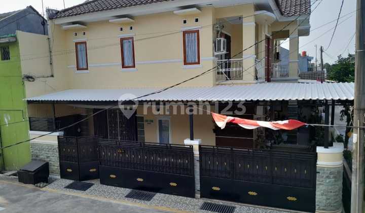 Rumah Cantik Elegan Model Klasik Mediterania di Narogong, Bekasi 2