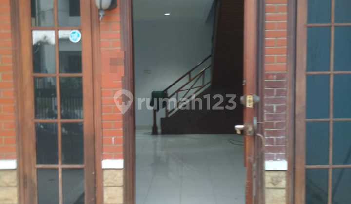 Rumah Sederhana 2 Lantai Dalam Komplek di Duren Sawit. Jakarta 2