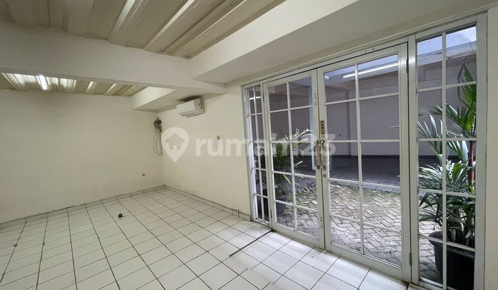 Ready-to-Use Attached Shophouse, Former Coffee Shop in Pondok Melati, Bekasi. 2