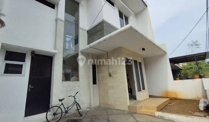 Dijual Rumah Bagus 2 Lantai Siap Huni Di Taman Galaxy, Bekasi 2