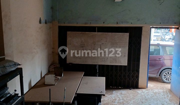 Shop House by Setu Street, Bekasi Regency 2