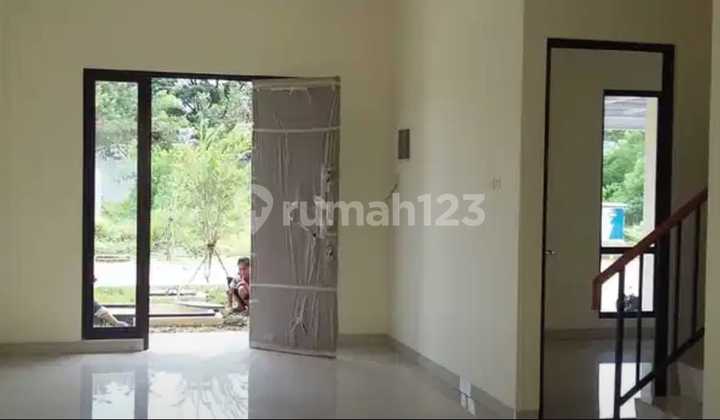 Rumah Siap Huni Dalam Cluster Arana Harapan Indah. Kota Bekasi 2