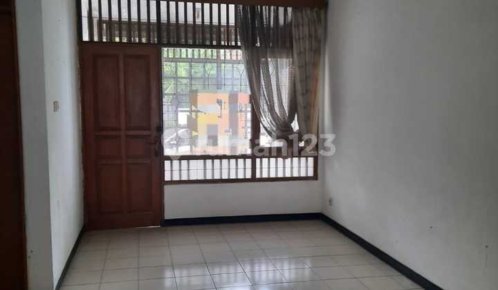2 Unit Rumah Sederhana dan Kokoh di Kemang Pratama. Bekasi 2 Unit Rumah Sederhana dan Kokoh di Kemang Pratama. Bekasi