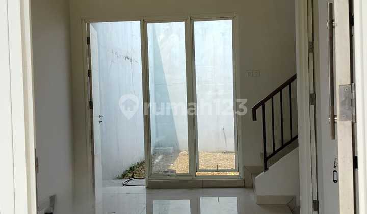2-Story House in Vasana Cluster. Harapan Indah, Bekasi City 2