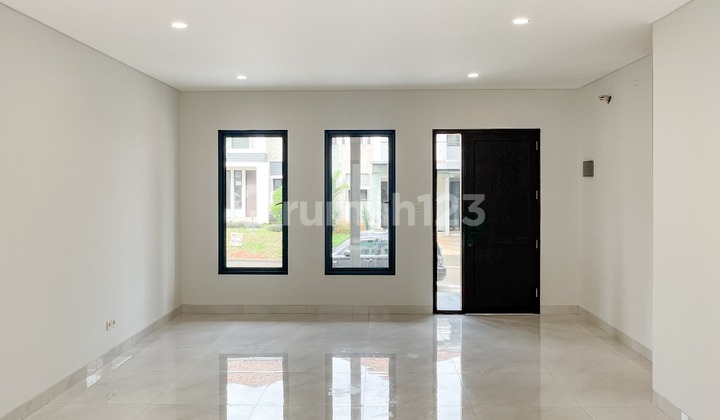 Rumah Besar Dan Bagus Di Perumahan Legenda Wisata, Cibubur 2