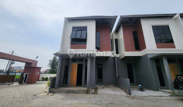 Rumah Baru Komplek Felman Haus Kondisi Kosong Daerah Helvetia