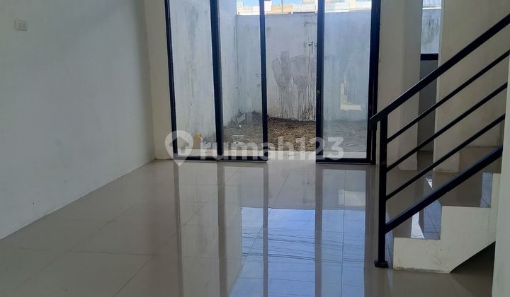 Dijual Rumah 2 Lantai Jalan Gagak Hitam Komplek At Home Residence 2