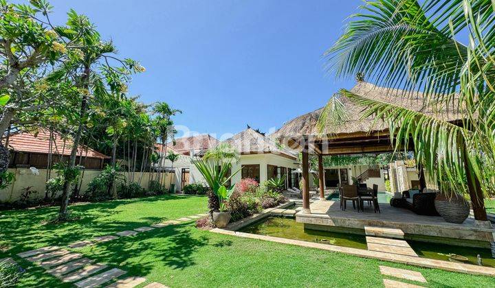 Leashold for 31 Years  - SANUR LUXURY VILLA 5 BR NEAR TO SANUR BEACH 1