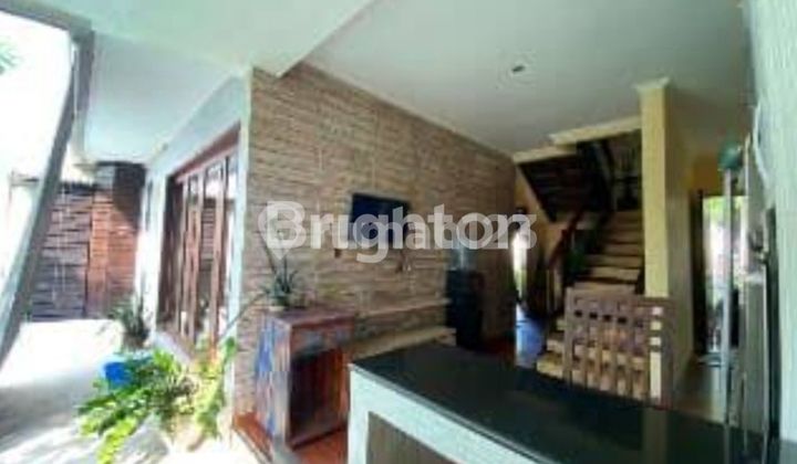 Hunian Villa Minimalis dua lantai di Canggu Bali, Closter hunian Villa yang terletak di Munggu sangat dekat dengan Canggu Bali.