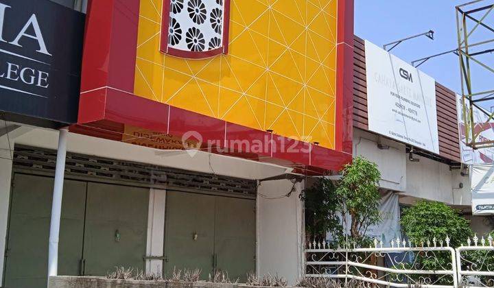 Shophouse in East Gatsu Minimum Rent 3 years, price per year Rp. 160,000,000 1