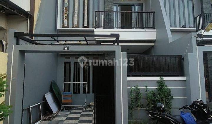 Minimalist Two-Storey House Near Restaurants and Shops Also Schools and Traditional Markets and Supermarkets 1