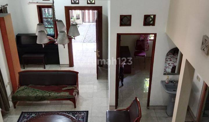Rumah Furnished Dekat Jih Dan Pakuwon Mall 1