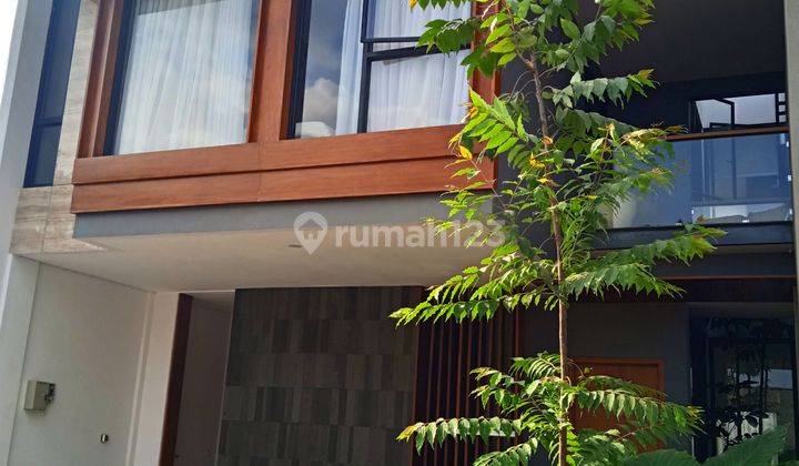 Dijual Rumah Estetik Nuansa Villa Di Tengah Kota  2