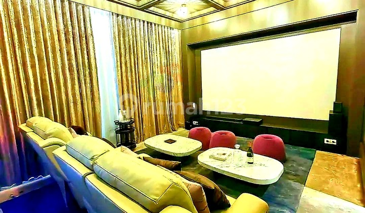 Rumah Mewah Dekat Santa Laurensia - Lokasi Favorit Keluarga!