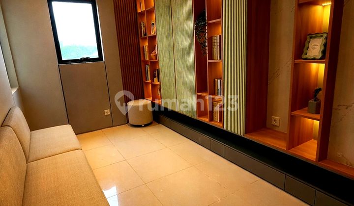 Rumah Mewah 3 Lantai Jakarta Barat - Free PPN