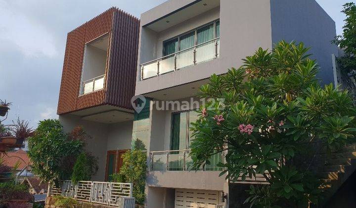 Rumah Mewah Full Furnished 3 Lantai Di Gajahmungkur Semarang 1