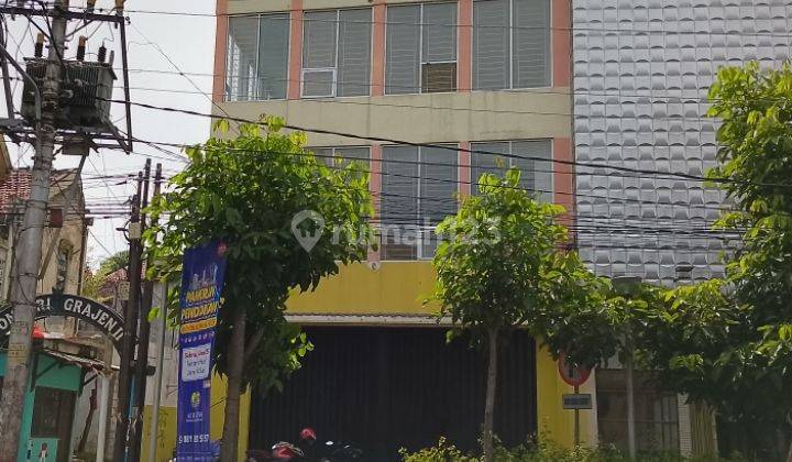 Bangunan Ruko 3 Lantai Di Tengah Kota Semarang 2