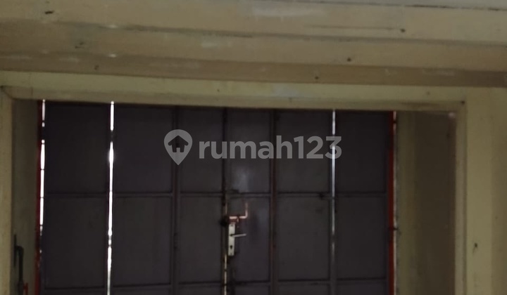 Rumah Dengan Ruang Usaha Disewakan Murah Di Pusat Kota Semarang 2