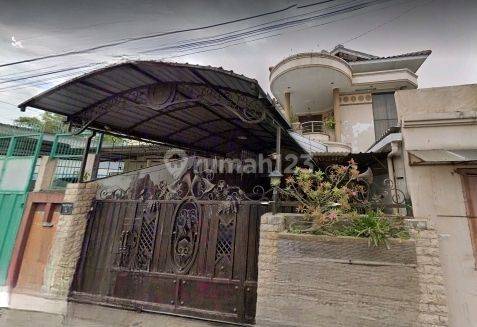 Rumah 2 Lantai Luas Bonus Ruang Usaha Di Pinggir Jalan Badak Raya 1