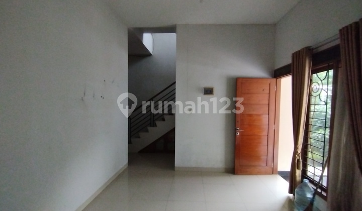 Disewakan Rumah Bagus 2 Lantai di Perumahan Taman Cipto Cirebon 2