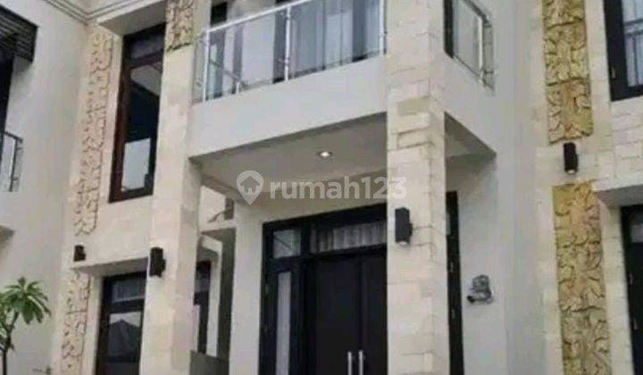 Disewakan Rumah Lux 2 Lantai Di Komplek Kinaya Residence Cirebon  1