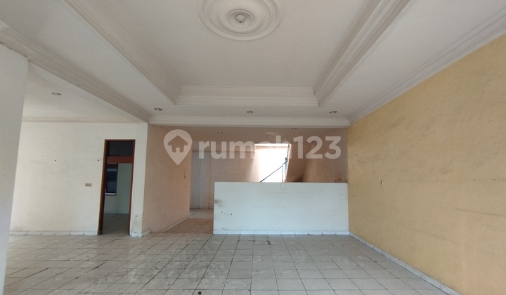 For Rent Nice Shop House in Pekiringan/ Gudang Street Cirebon 2