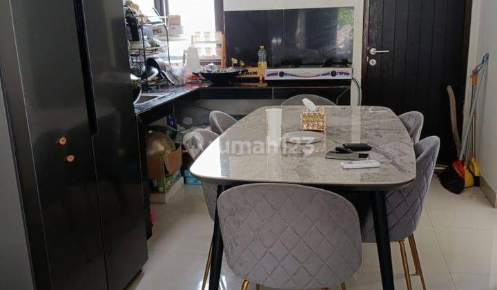Disewakan Rumah Lux 2 Lantai Di Komplek Kinaya Residence Cirebon  2
