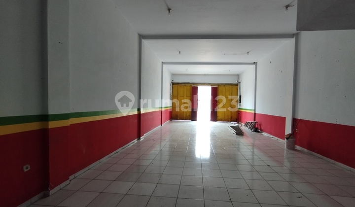 For Rent: 2-Story Shop House on Jalan Kasepuhan, Cirebon For Rent: 2-Story Shop House on Jalan Kasepuhan, Cirebon