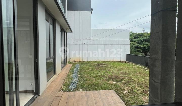 For Rent Corner House in Lakewood Navapark, Bsd City 2