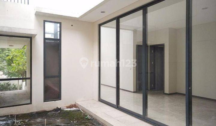 Rumah Mewah 3lantai Di Cluster Lancewoos Navapark Bsd City 2