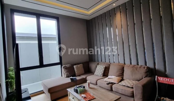 Rumah Mewah 3lt include PrivatePool & Lift Di Lyndon Navapark Bsd