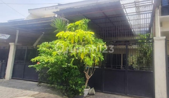 Comfortable and Strategic House in Donorejo, Simokerto, Surabaya 1