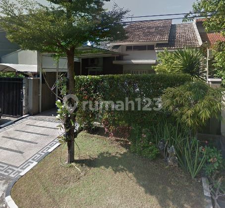Rumah Minimalis Darmo Sentosa, Jajartunggal Surabaya  Spesifikasi : SHM LT               : 198 m² LB               : 110 m² Hadap        : Utara Row Jalan   : 7 Meter  Detail lokasi  Dekat Rumah Sakit Marinir Ewa Pangalila Dekat SD Hang Tuah 7 Surabaya De
