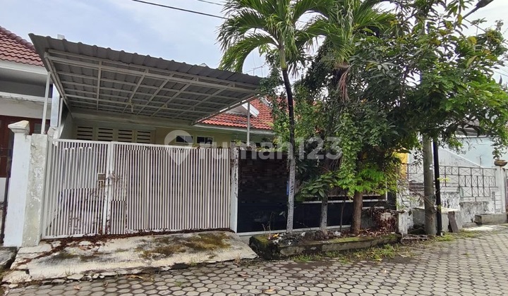 Nice House Strategic Location Pondok Indah Wiyung Surabaya
