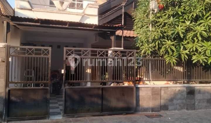 Rumah SHM 2 Lantai Bagus Terawat Griya Babatan Wiyung, Surabaya