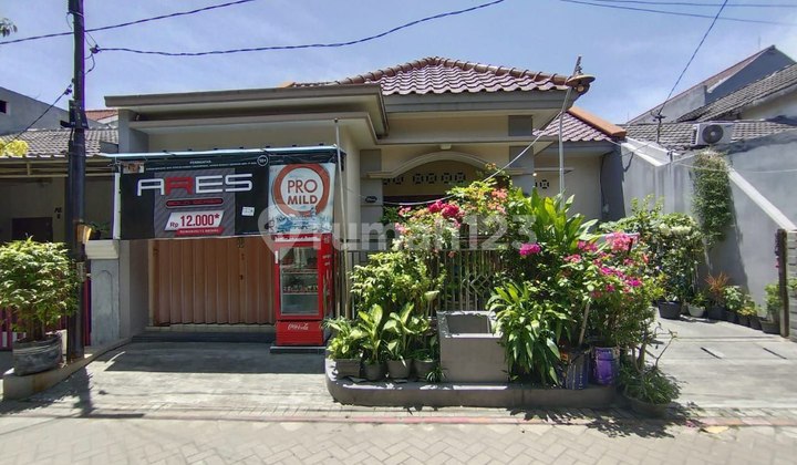 Rumah SHM 1 Lantai Bagus Terawat Wiyung, Surabaya Rumah SHM 1 Lantai Bagus Terawat Wiyung, Surabaya