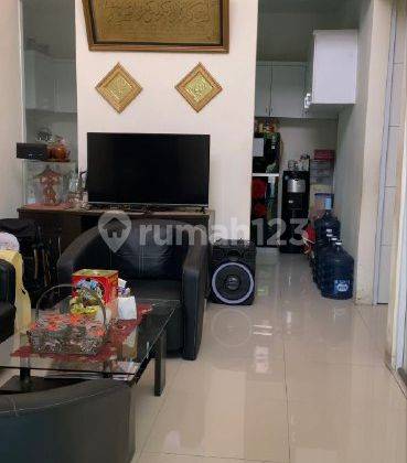 ruang tamu jual rumah minimalis siap huni