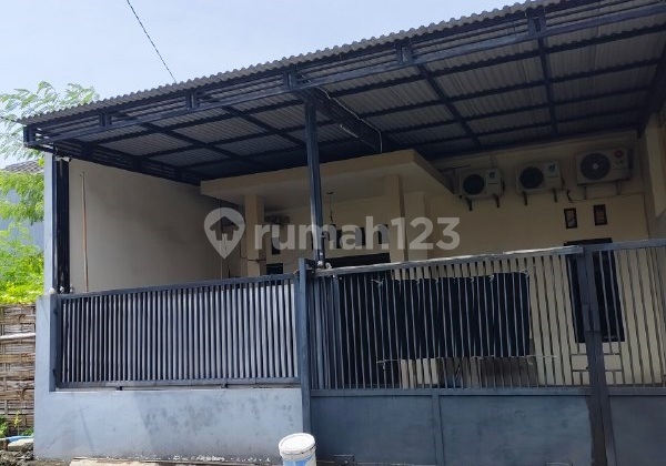 Rumah Bagus Siap Huni Strategis Griya Kebraon Surabaya   1