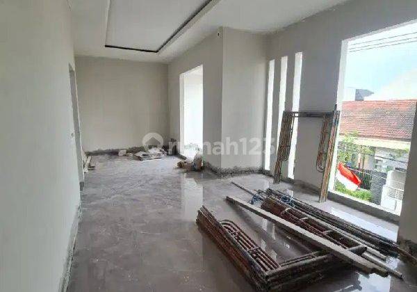 Rumah Bagus Manyar Kertoadi Surabaya New  2