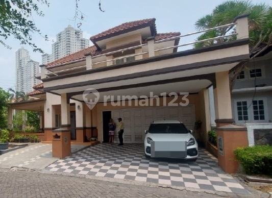 Rumah Bagus Modern Glass Pakuwon Indah Villa Regency Surabaya 2