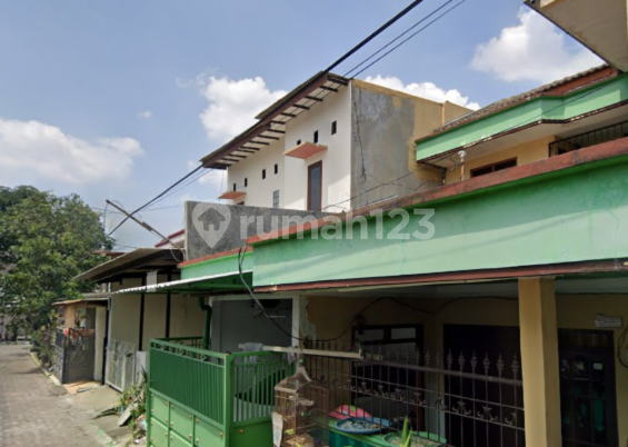 For Sale: Well-Maintained 2-Story SMH House in Wiyung, Surabaya